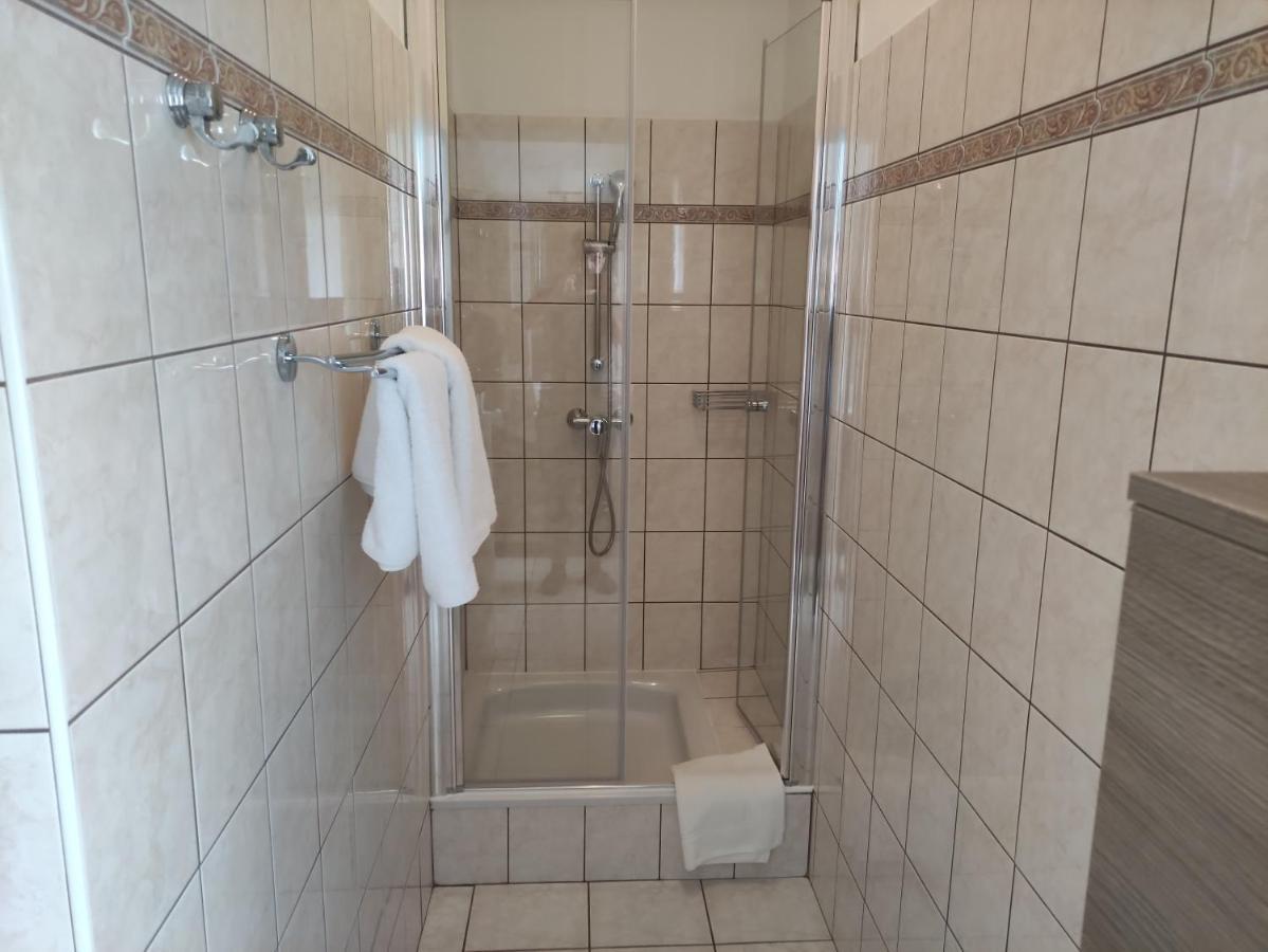 Zsanett Appartement Хевиз Экстерьер фото