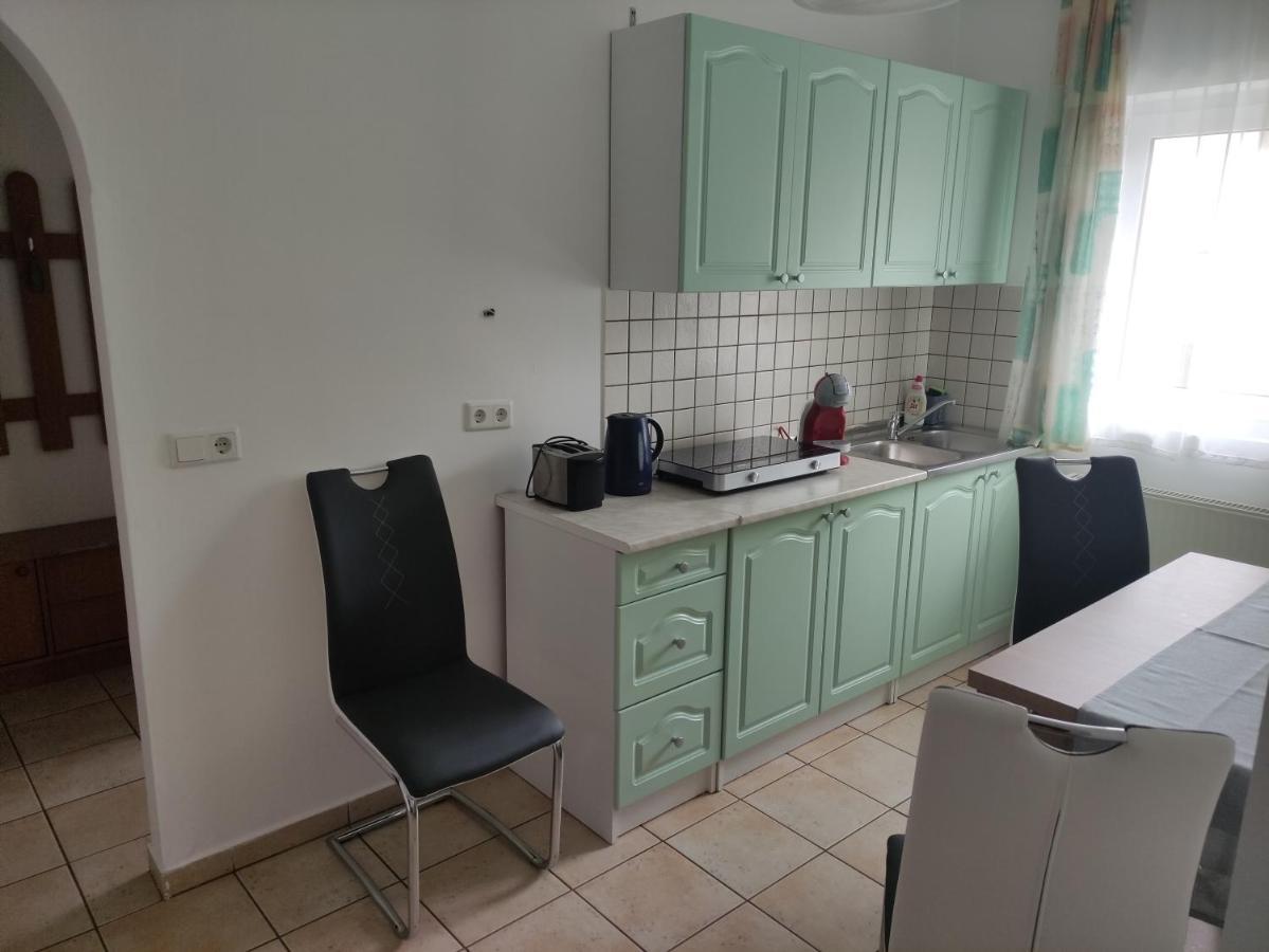 Zsanett Appartement Хевиз Экстерьер фото