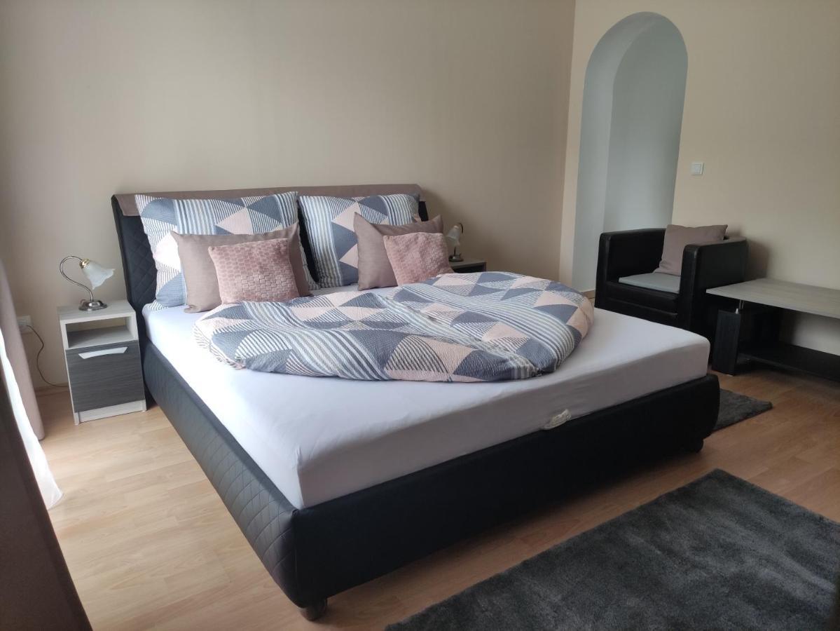 Zsanett Appartement Хевиз Экстерьер фото