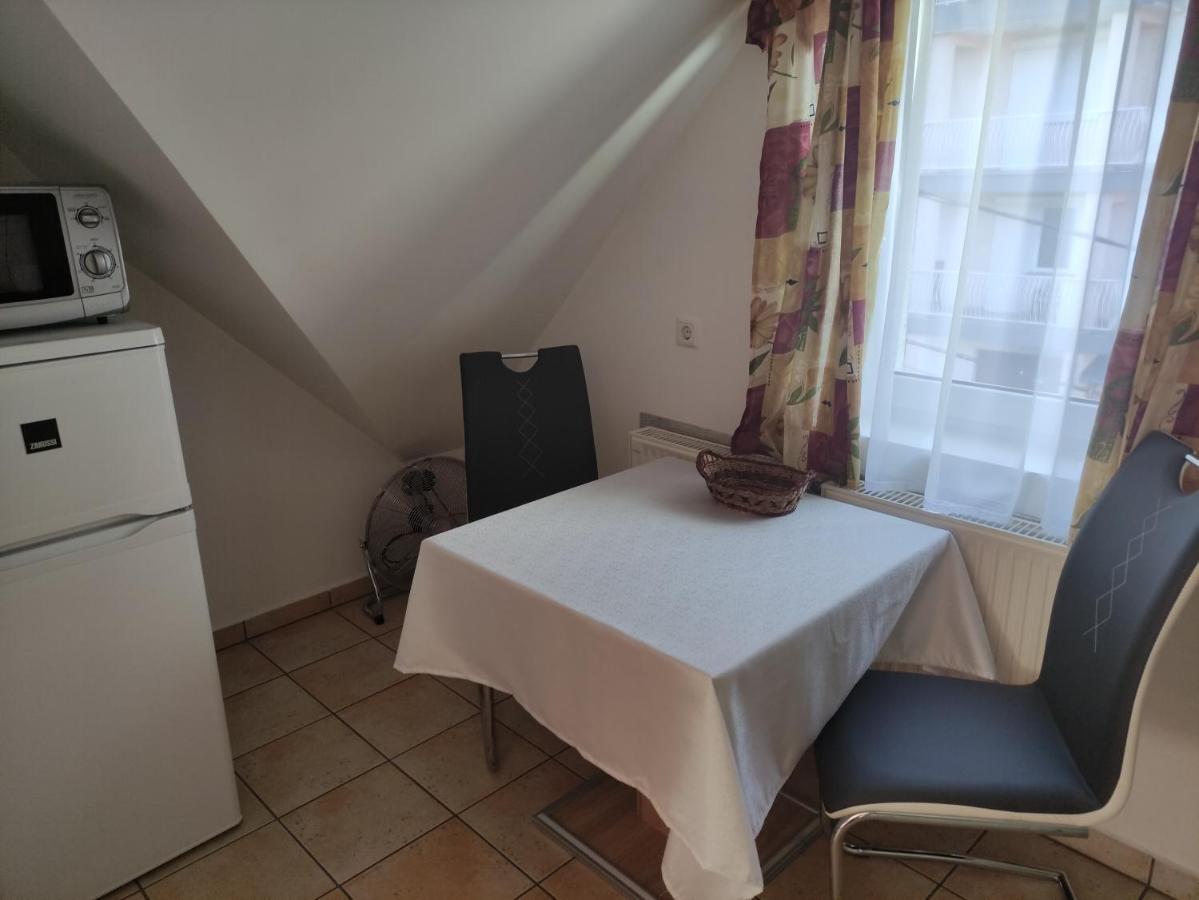 Zsanett Appartement Хевиз Экстерьер фото
