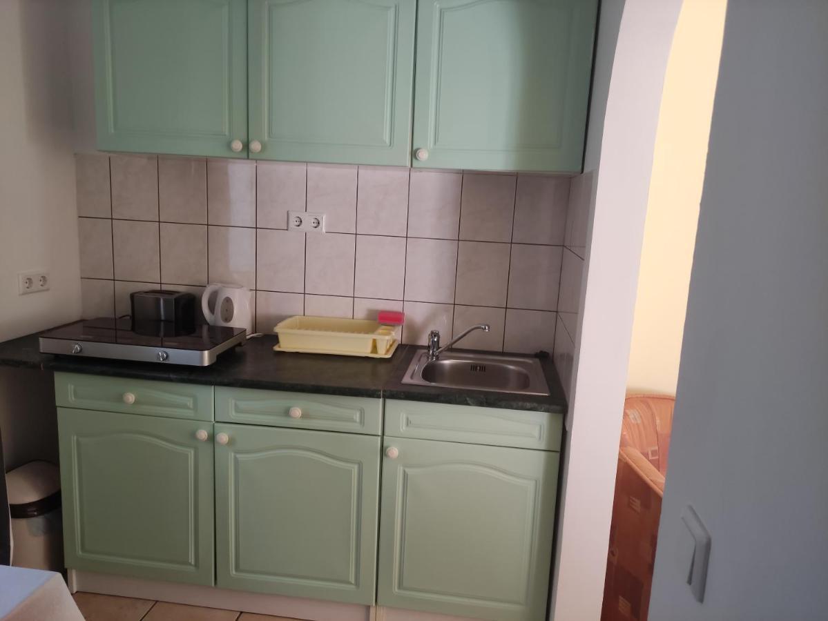 Zsanett Appartement Хевиз Экстерьер фото
